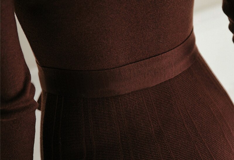 Title 13, Medium length sweater bottomed skirt