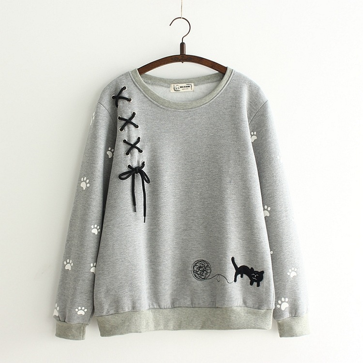 Title 5, Embroidered cat tie pullover sweater