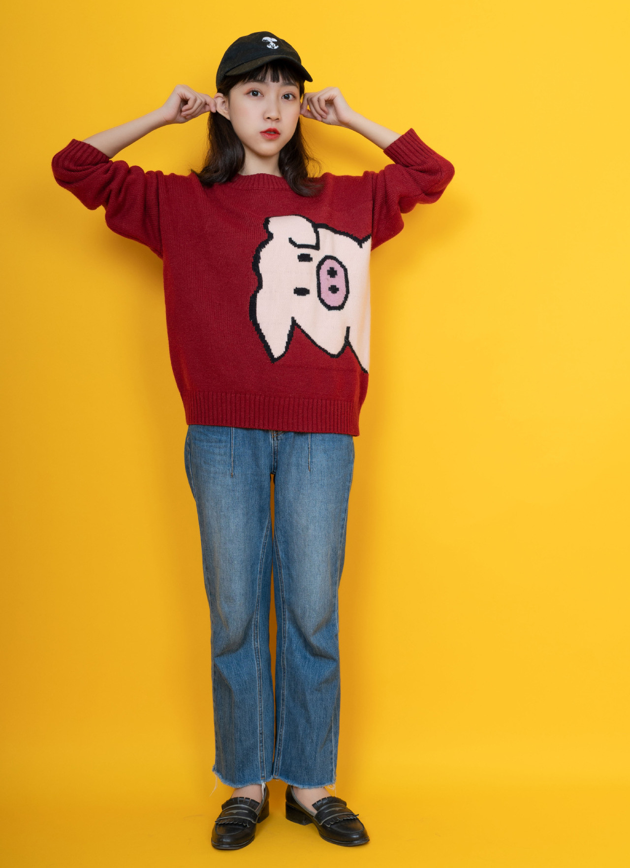 Title 7, Spring New Year red pig sweater