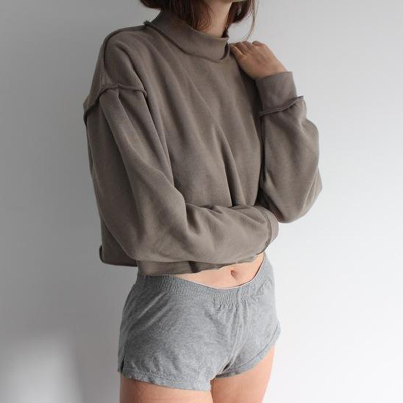 Title 3, Short navel sweater