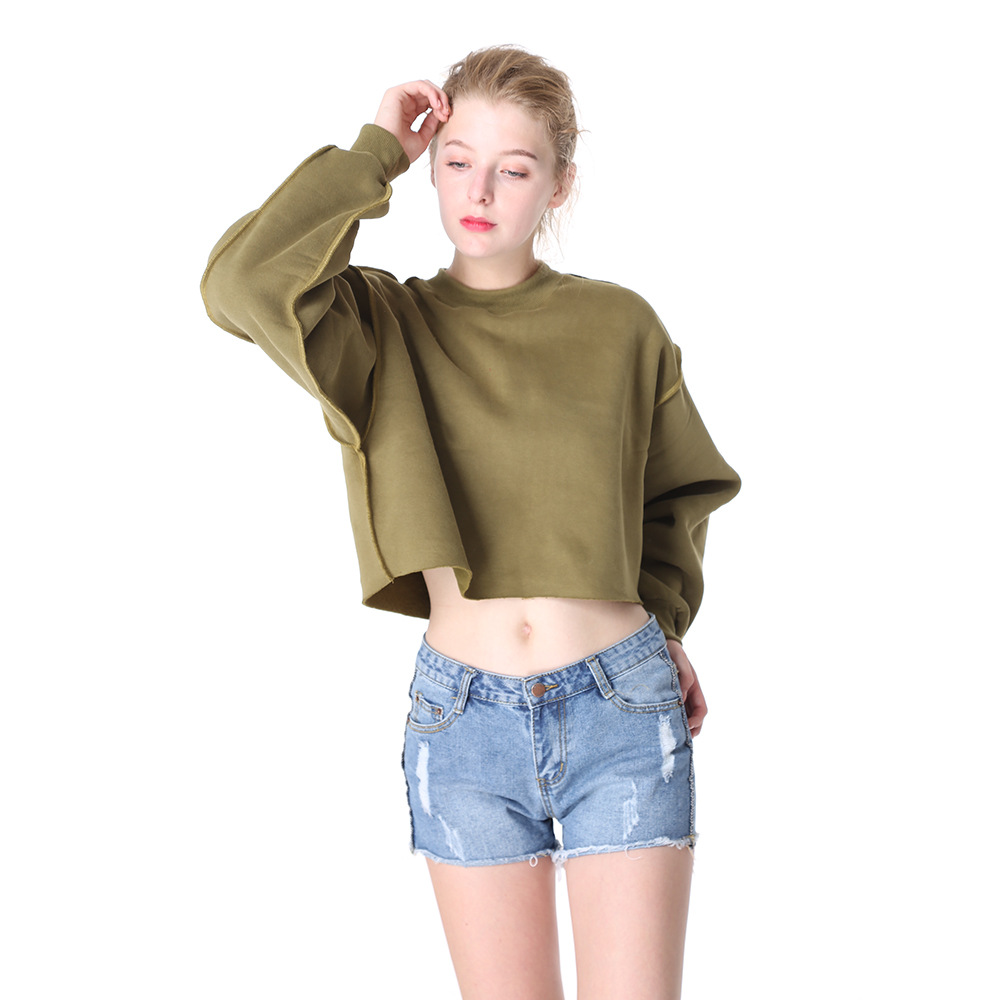 Title 7, Short navel sweater