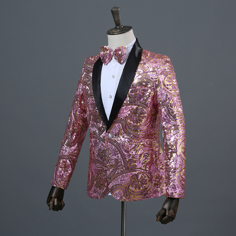 Title 6, Costume coréen à paillettes