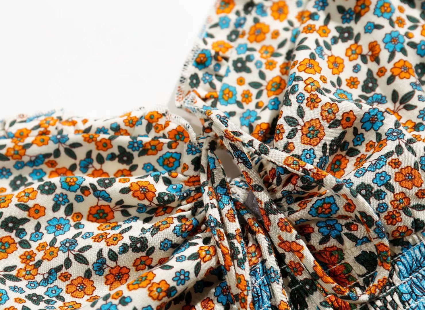 Title 7, Retro floral print top