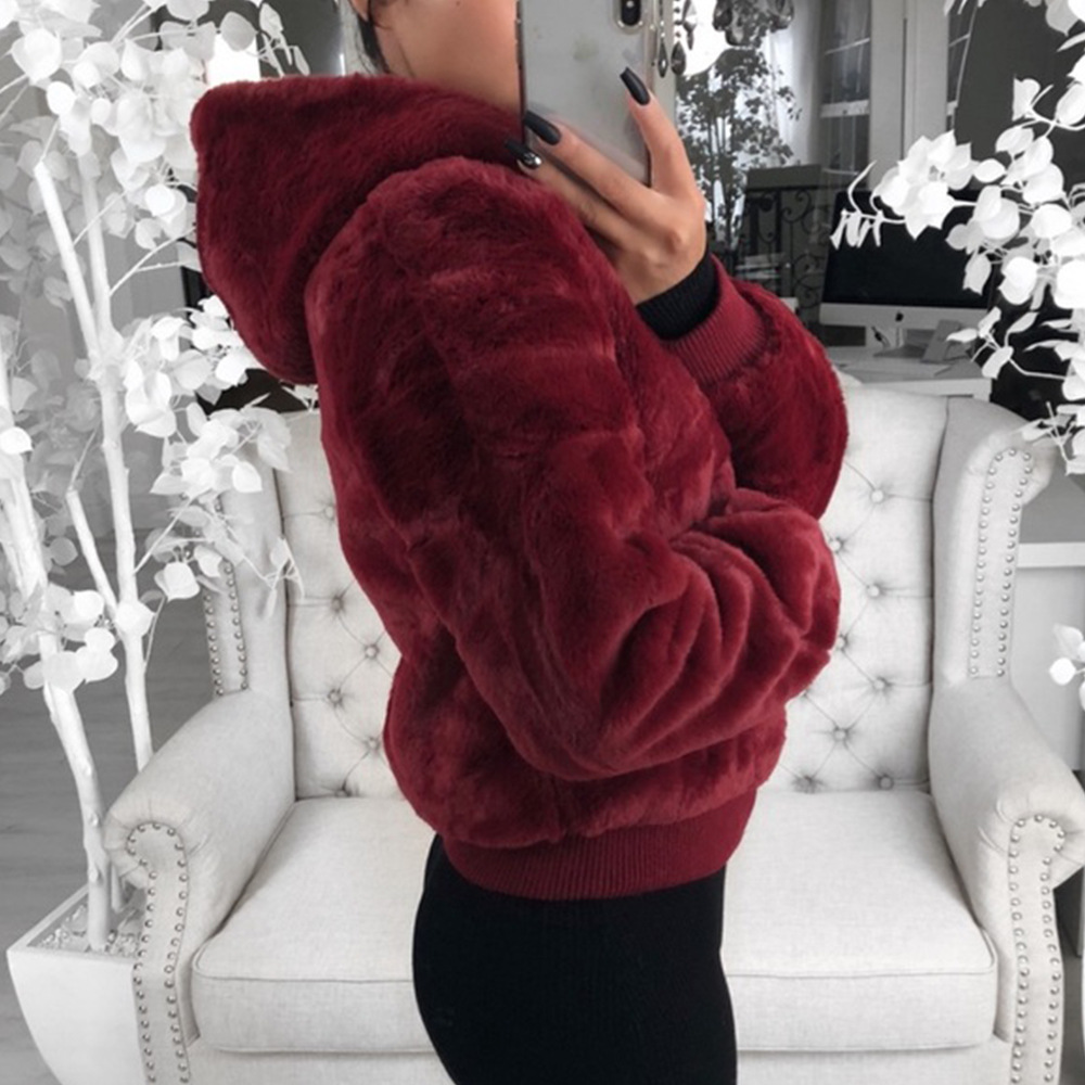 Title 11, Ladies fur coat – luxurious warmth and style. E...