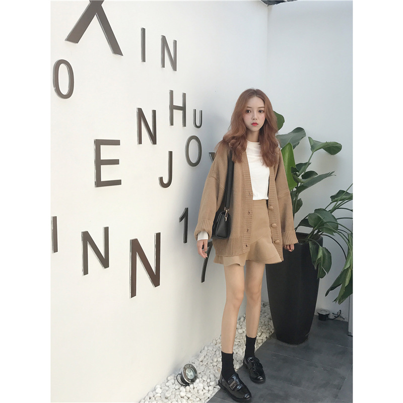 Title 6, Loose knitted sweater coat