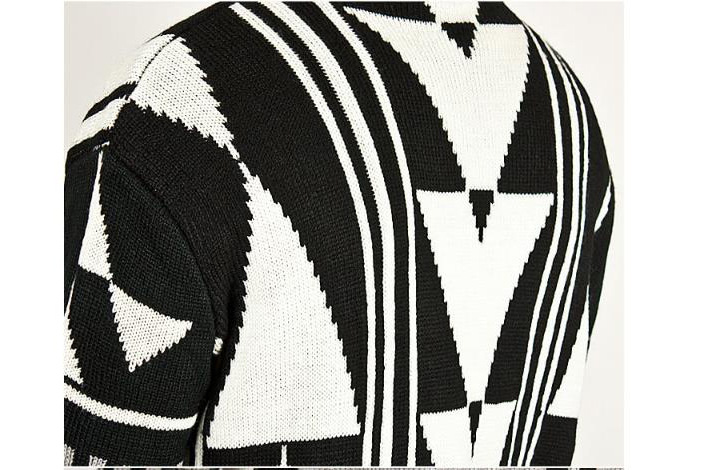 Title 6, Sweater black and white gray fight color