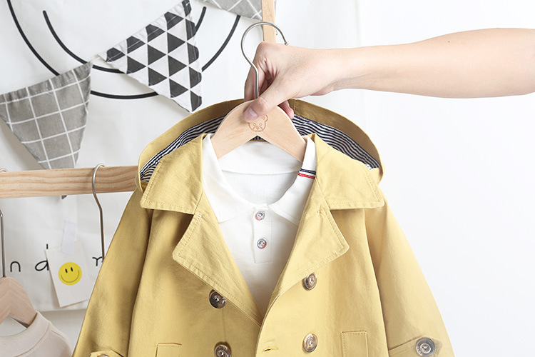 Title 7, Trench coat de primavera para mulheres. Leveza ...