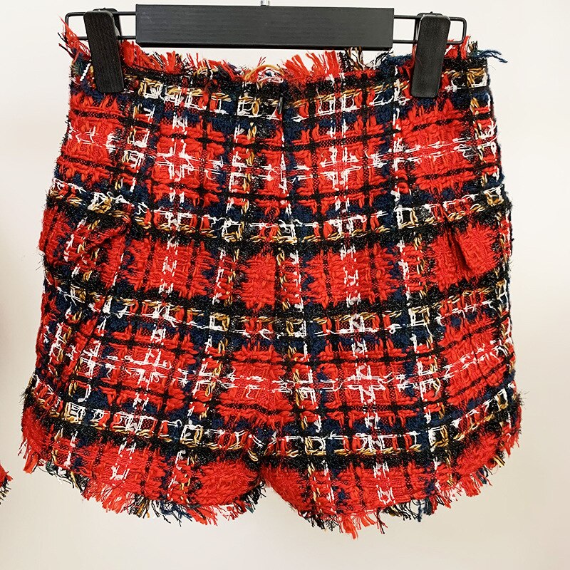 Title 2, Shorts de tweed xadrez vermelho e preto com botões