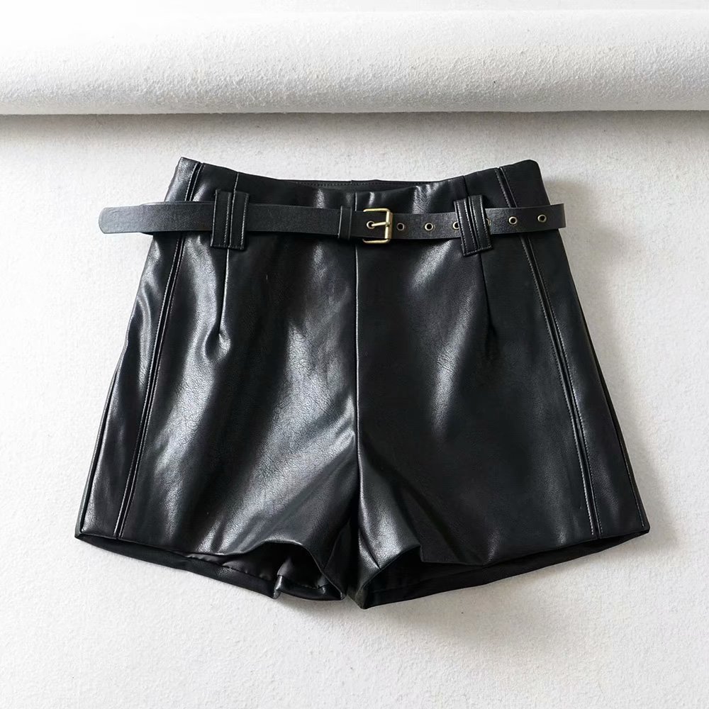 Title 3, Shorts bud en cuir taille haute, le summum du s...