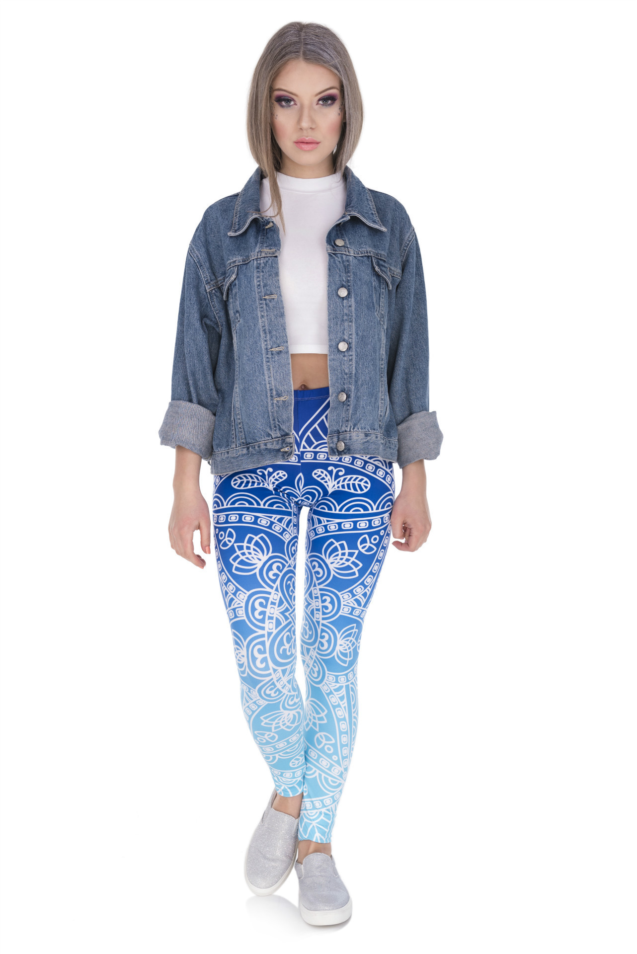 Title 3, Digital printed cropped trousers for women. Com...