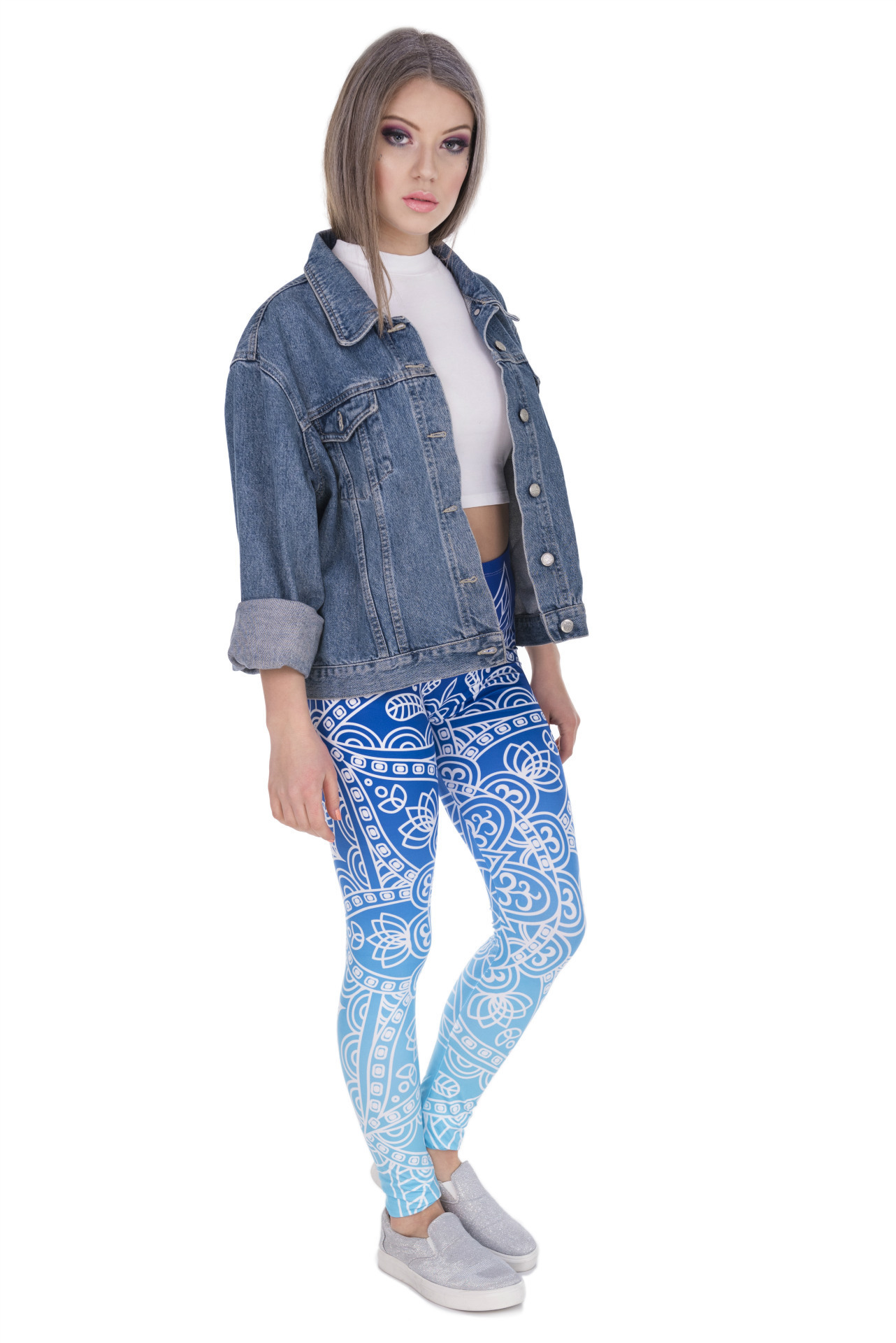 Title 4, Digital printed cropped trousers for women. Com...