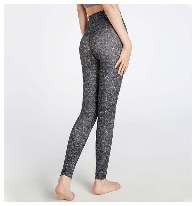 Title 7, Peach Hip Leggings für eine tolle Silhouette. H...