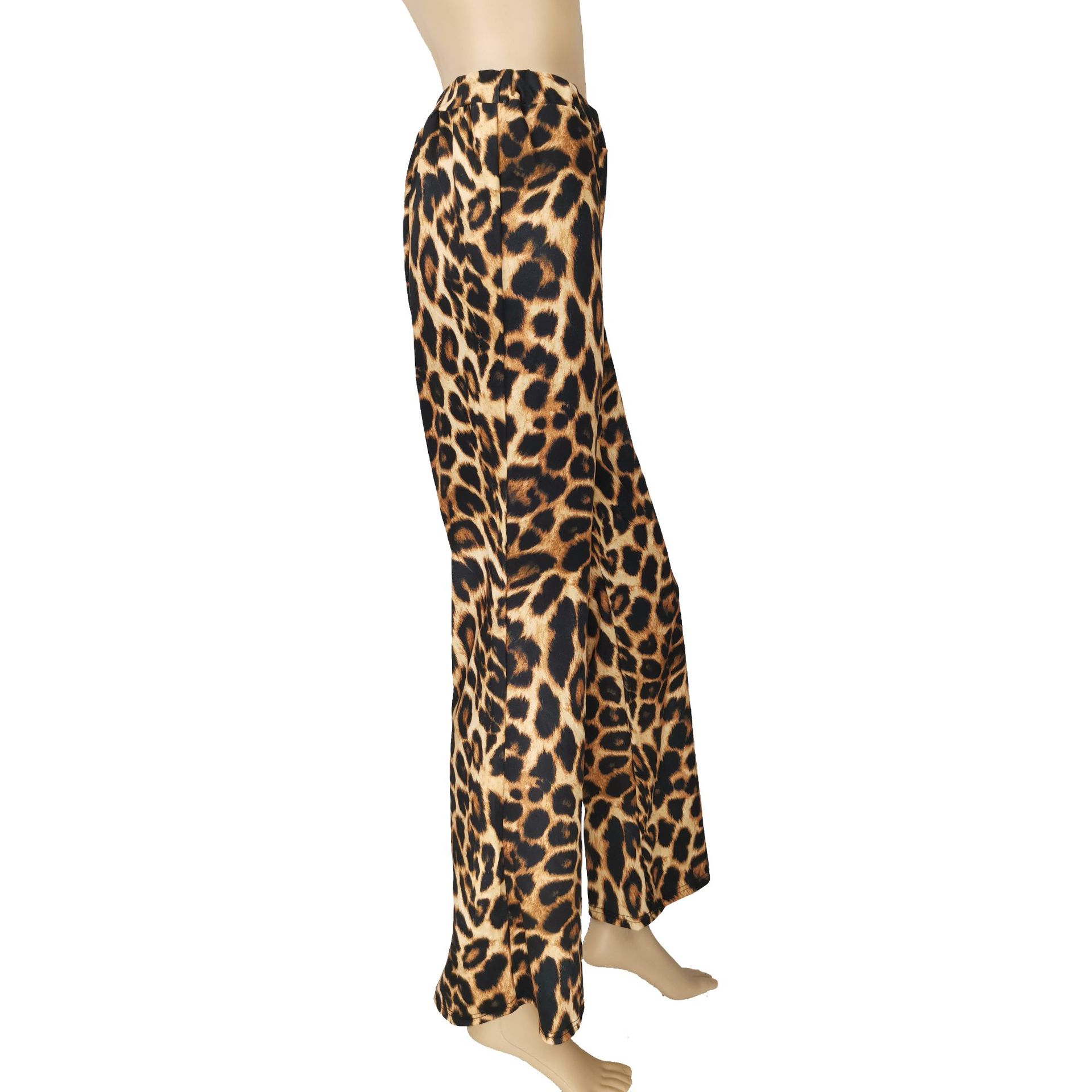 Title 5, Usklađene leopard flare pantalone Izgledajte st...