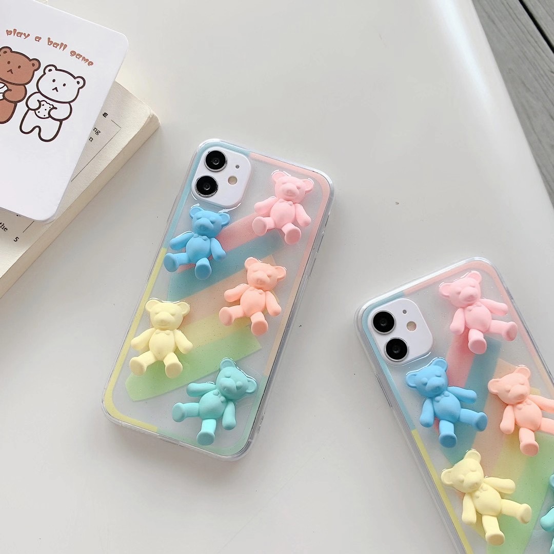 Title 6, Funda para teléfono con diseño de oso en colore...