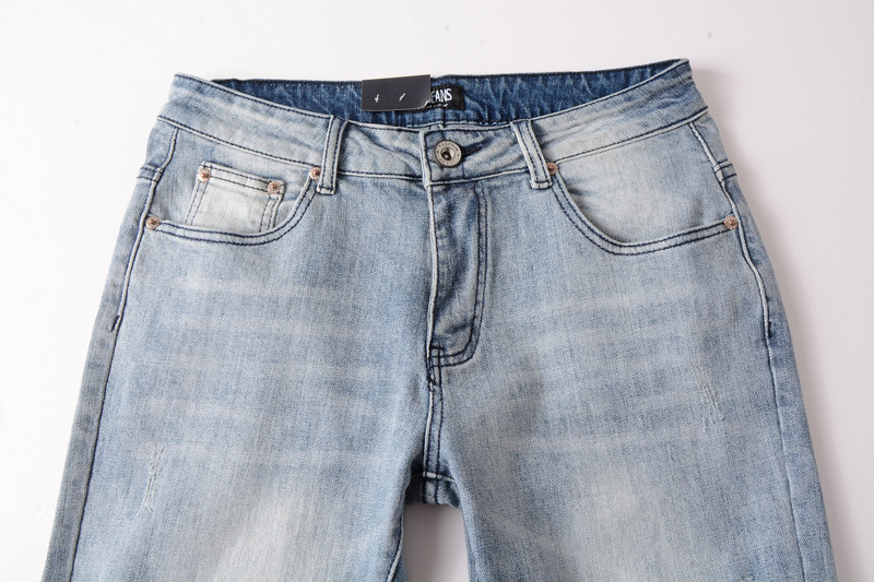 Title 3, Mens jeans lightly washed with holes. Comforta...