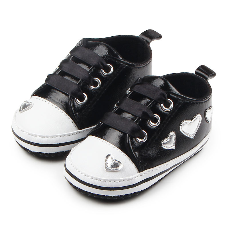 Title 19, Heldere leren babyschoenen met zachte zool. Per...