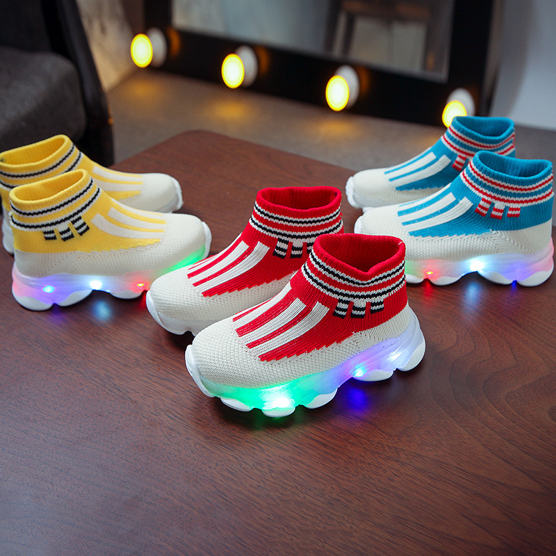 Title 10, Baskets lumineuses LED respirantes pour enfants...