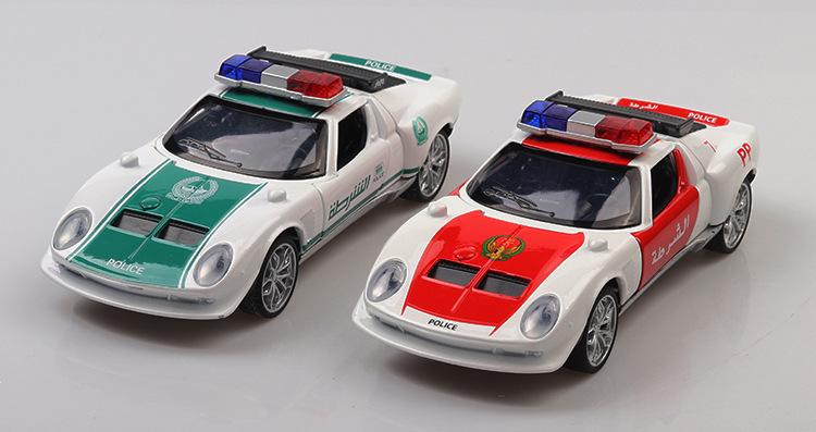 1631707974357618688 - Car to 1:32 alloy car model toy