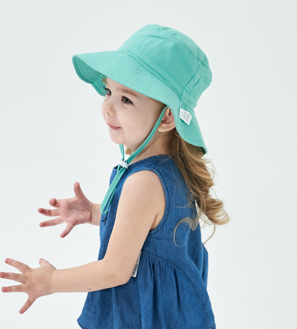 Title 10, Sunscreen hat for boys and girls. Wide brim for...