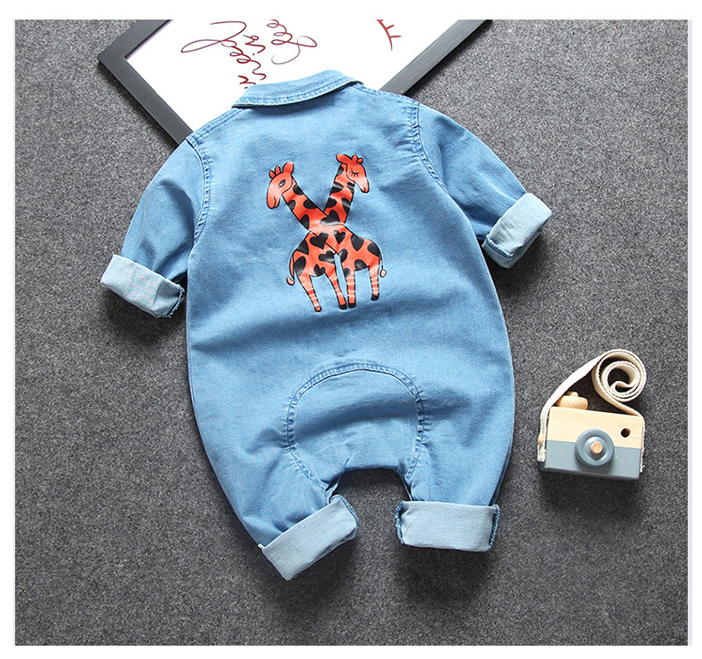 Title 3, Baby denim jumpsuit, ideaal voor spelen en ontd...