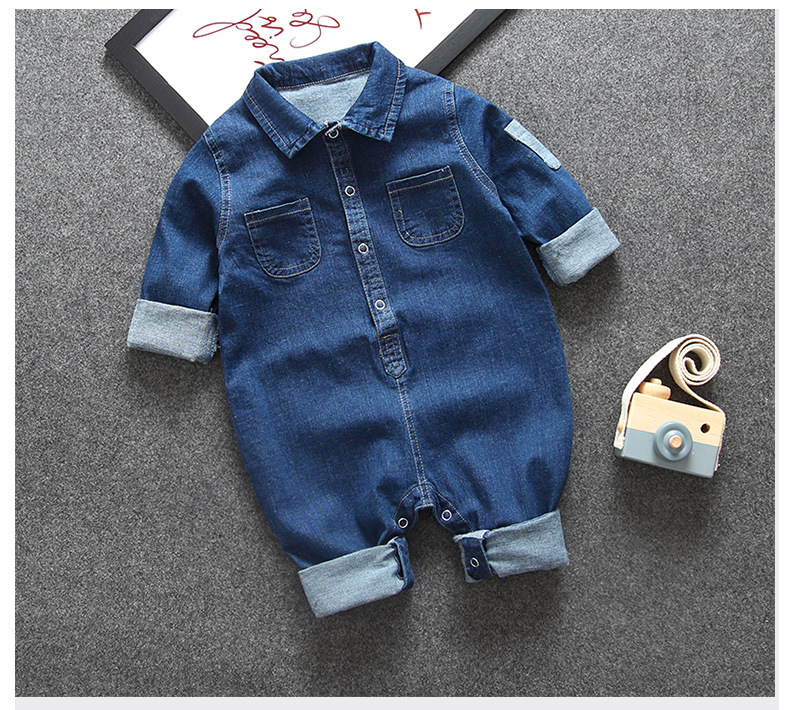 Title 7, Baby denim jumpsuit, ideaal voor spelen en ontd...