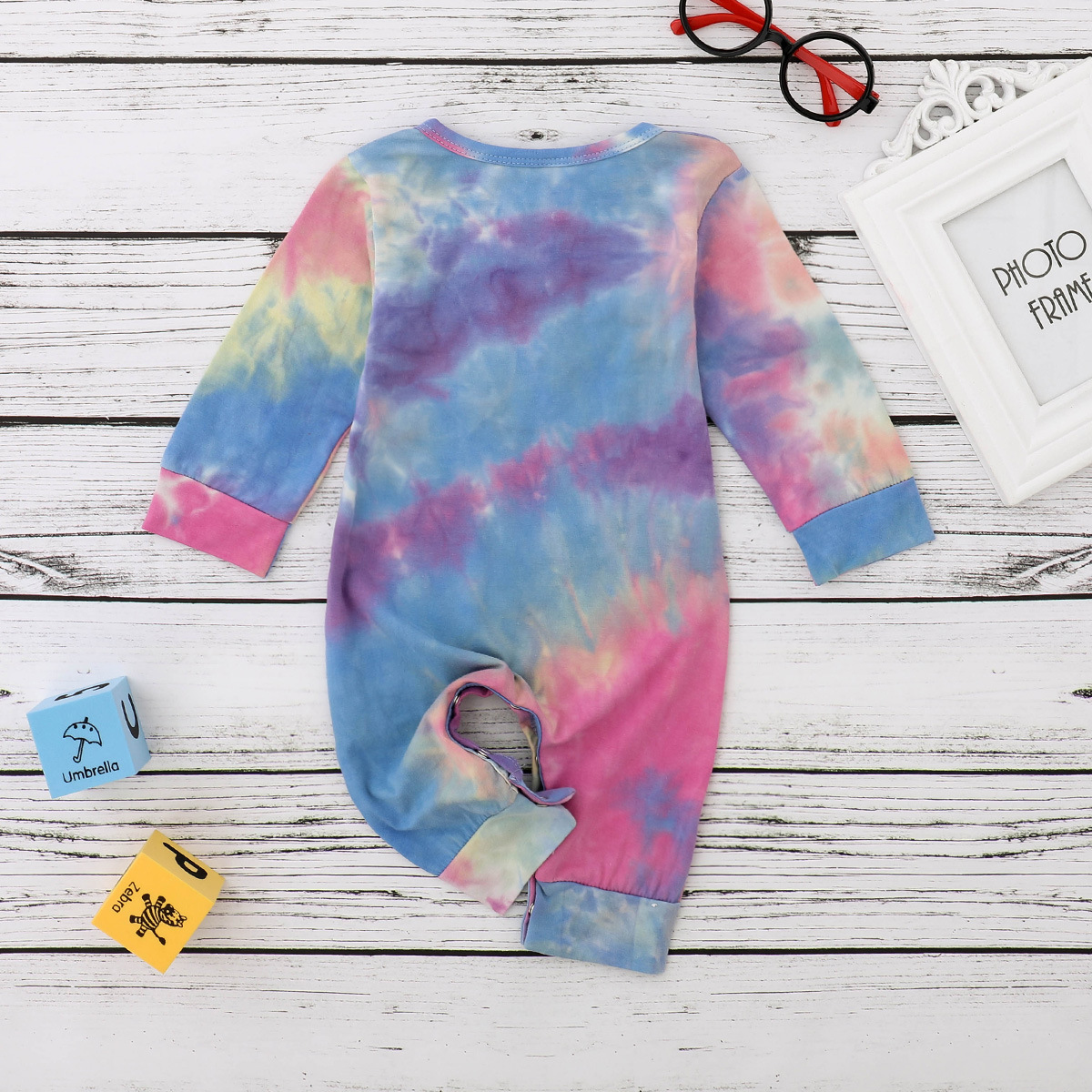 Title 4, Langärmliger Tie-Dye-Romper für Damen. Bequem u...