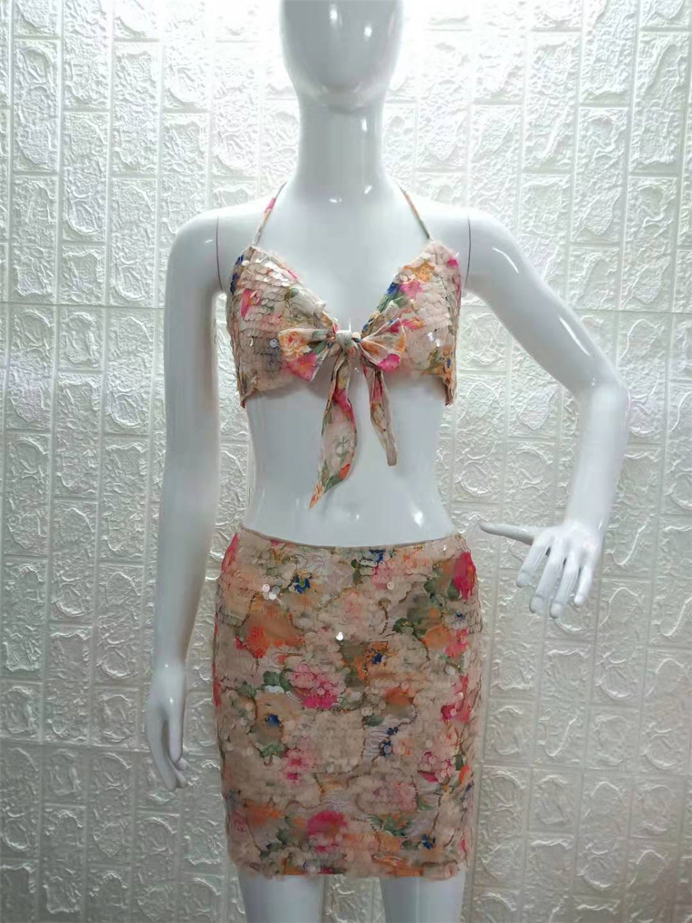 Title 7, New fall halter print set, perfect for a stylis...