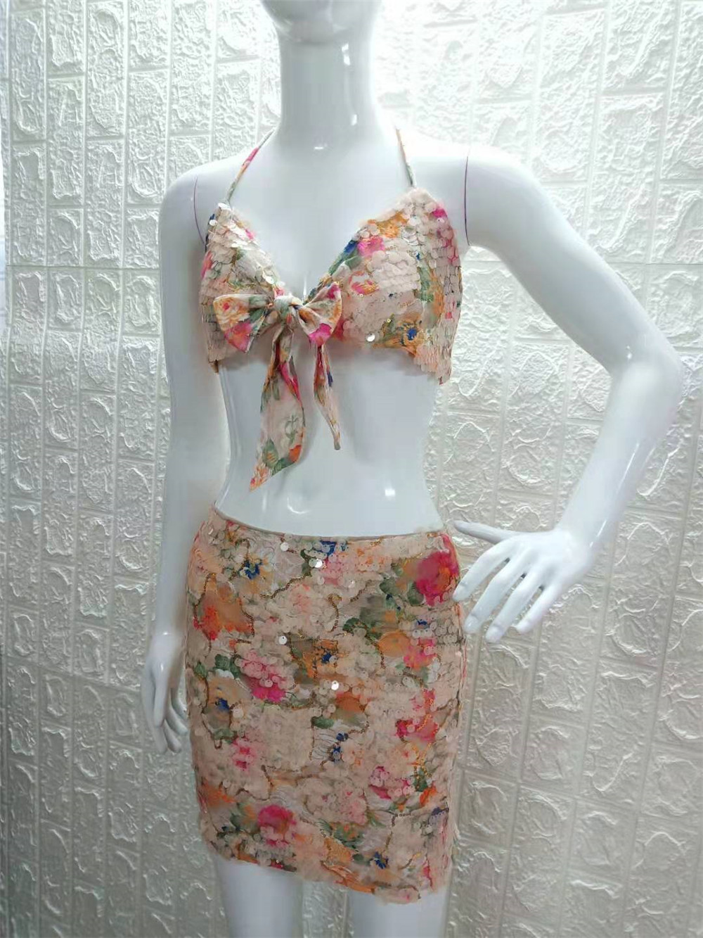 Title 8, New fall halter print set, perfect for a stylis...