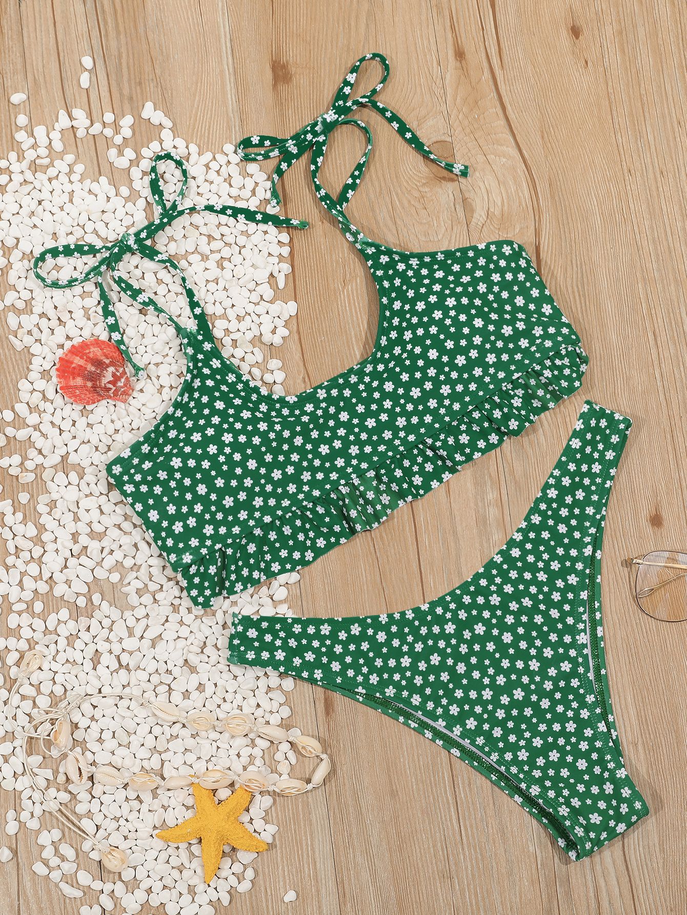 Title 4, Bikini floreale in pizzo per un look elegante e...