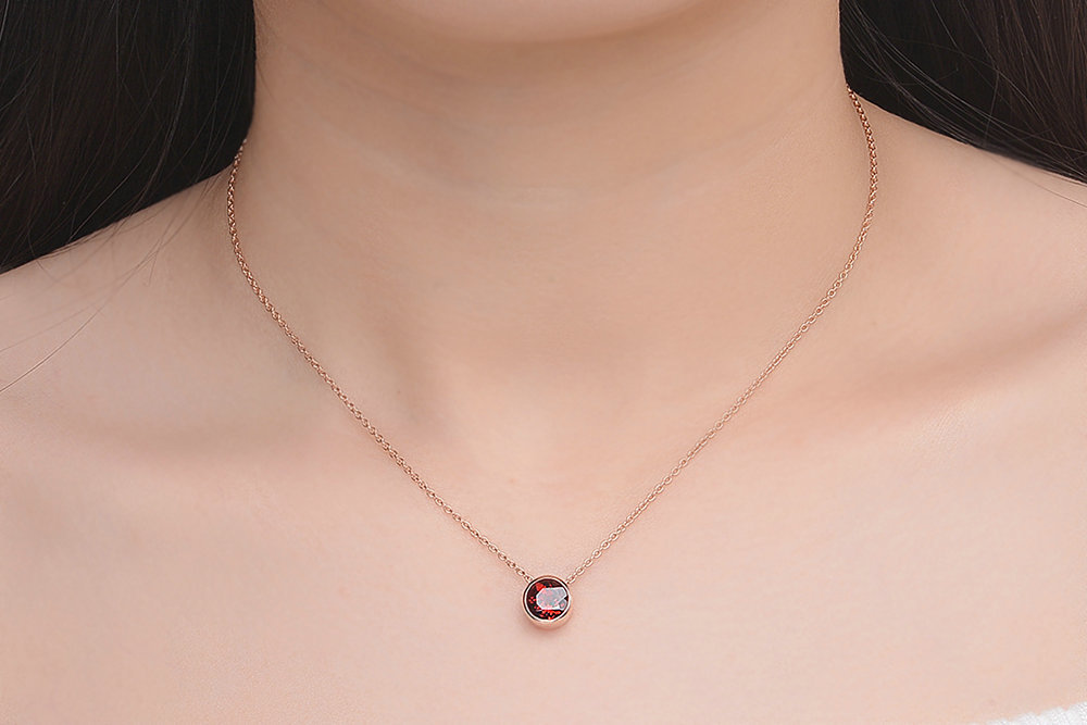 Title 5, Natural Garnet Gem Clavicle Chain Elegant and s...