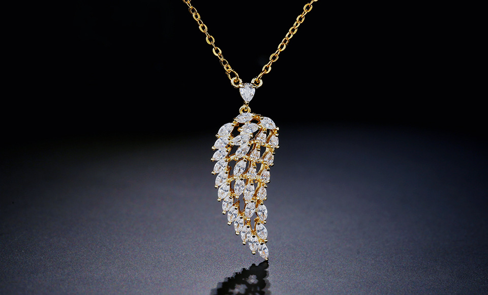 Title 3, Leaf type zircon necklace