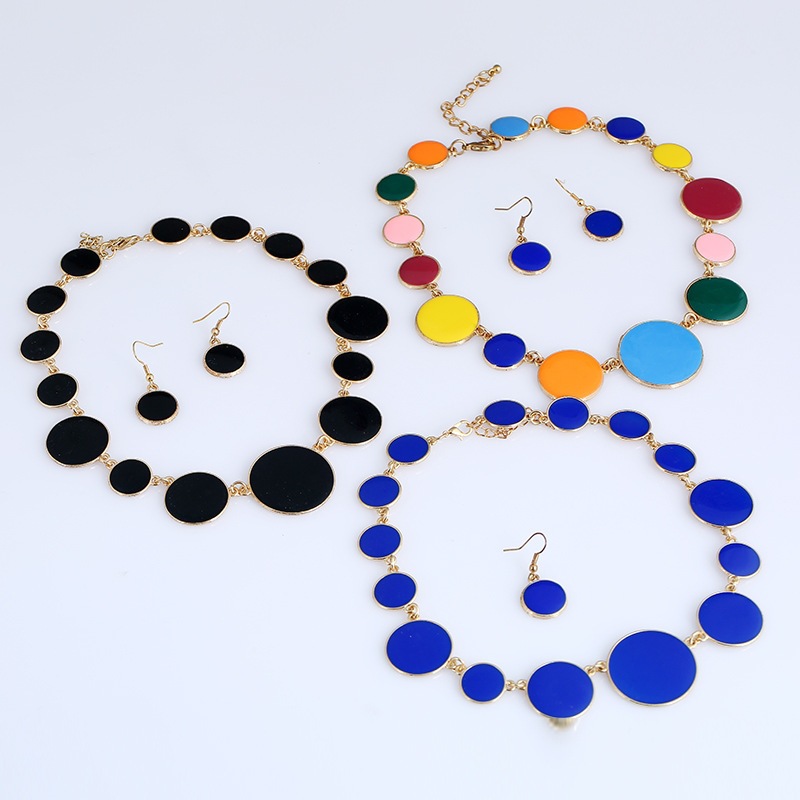 Title 6, Round necklace earrings set