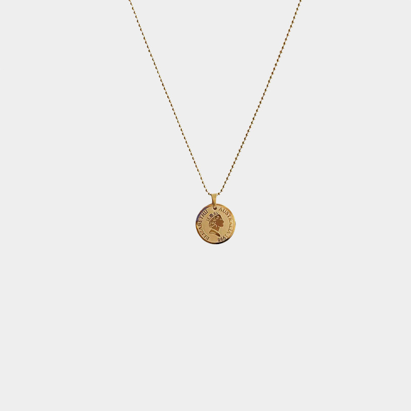 Title 14, Queen Gold Coin Coin Clavicle Necklace