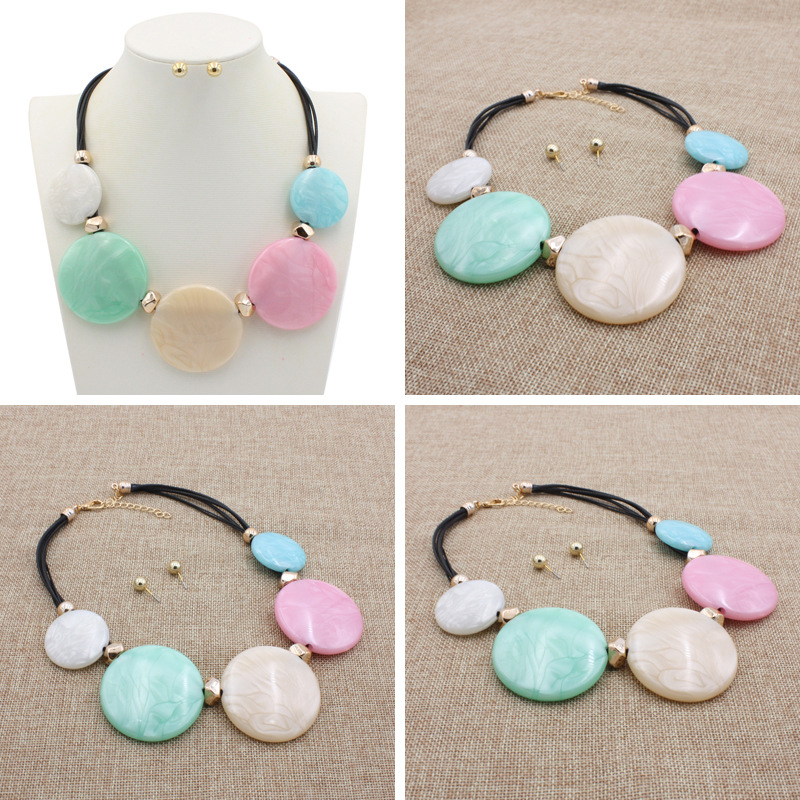 Title 3, Disc Jewelry Necklace