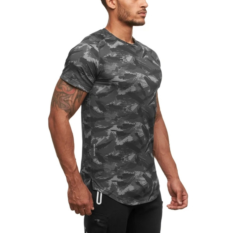 Title 3, Fitness Camouflage T-Shirt MenS Breathable Wic...