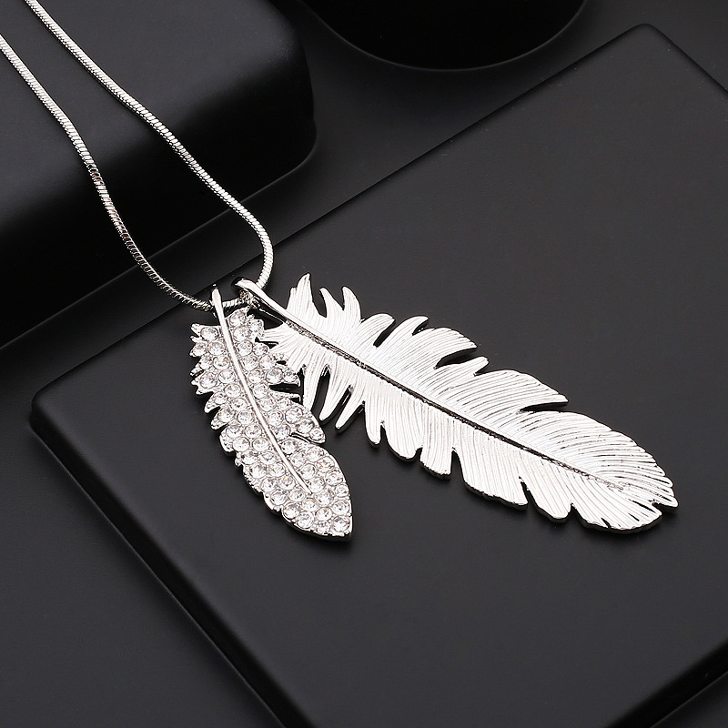 Title 5, Feather sweater chain