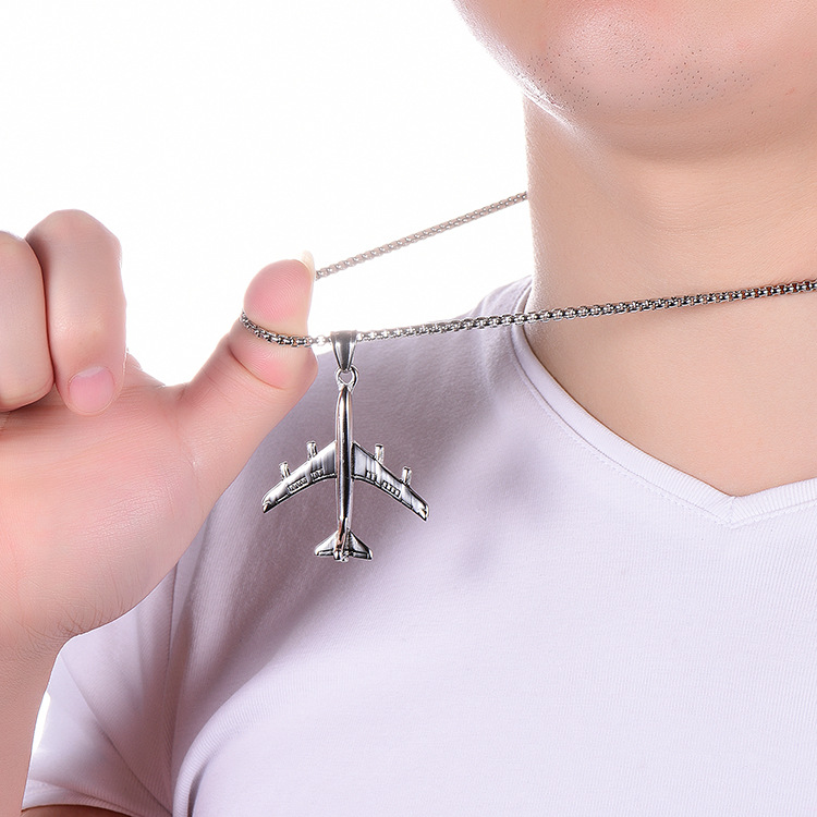 Title 5, COLLIER AVION -Titanium steel aircraft necklace