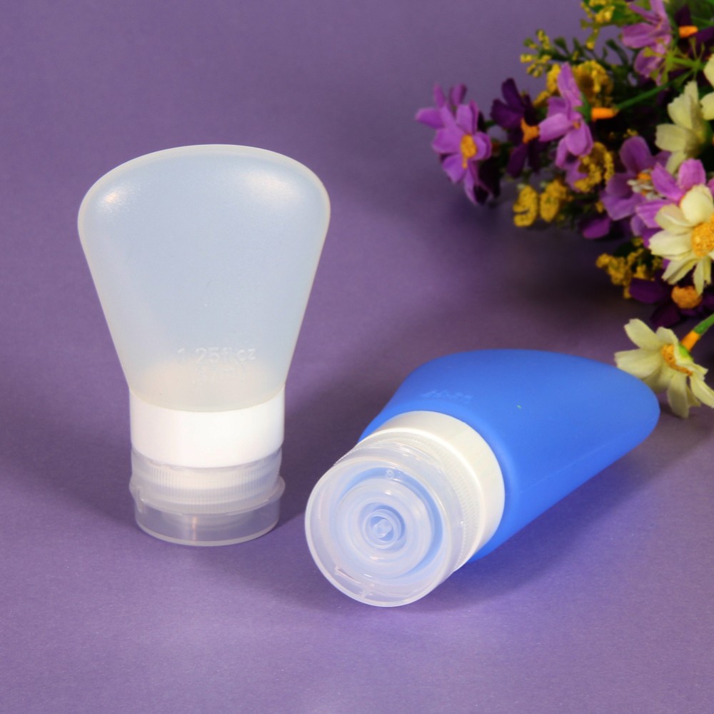 Title 15, Cosmetic dispensing travel bottle