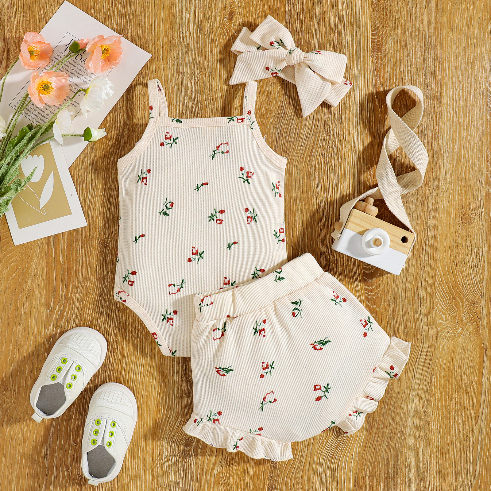 Title 4, Infant Set Waffle Floral Print Suspenders Three...