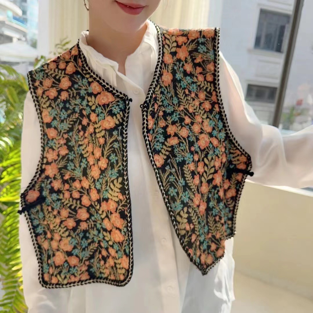 Title 5, Retro Artworks Embroidery Vest Short Coat