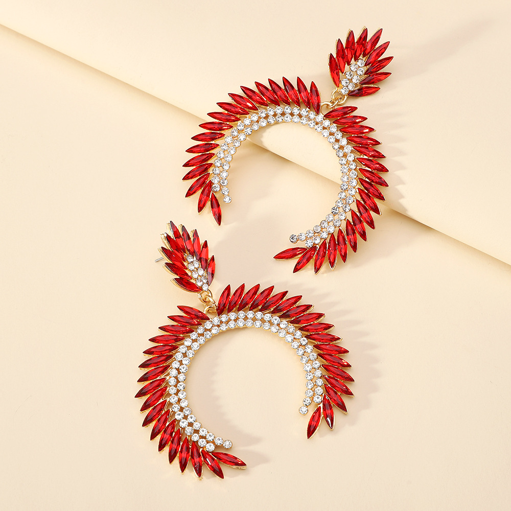 Title 4, Creative Design New Large Plate Earrings, a bol...