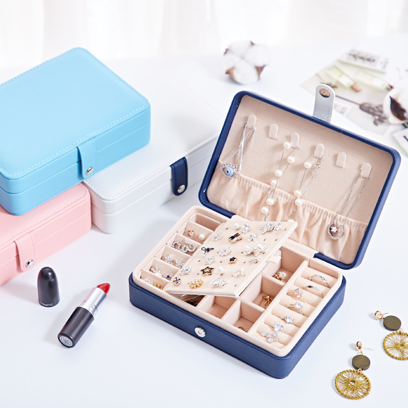 Title 8, Simple Mini-portable Jewelry Box