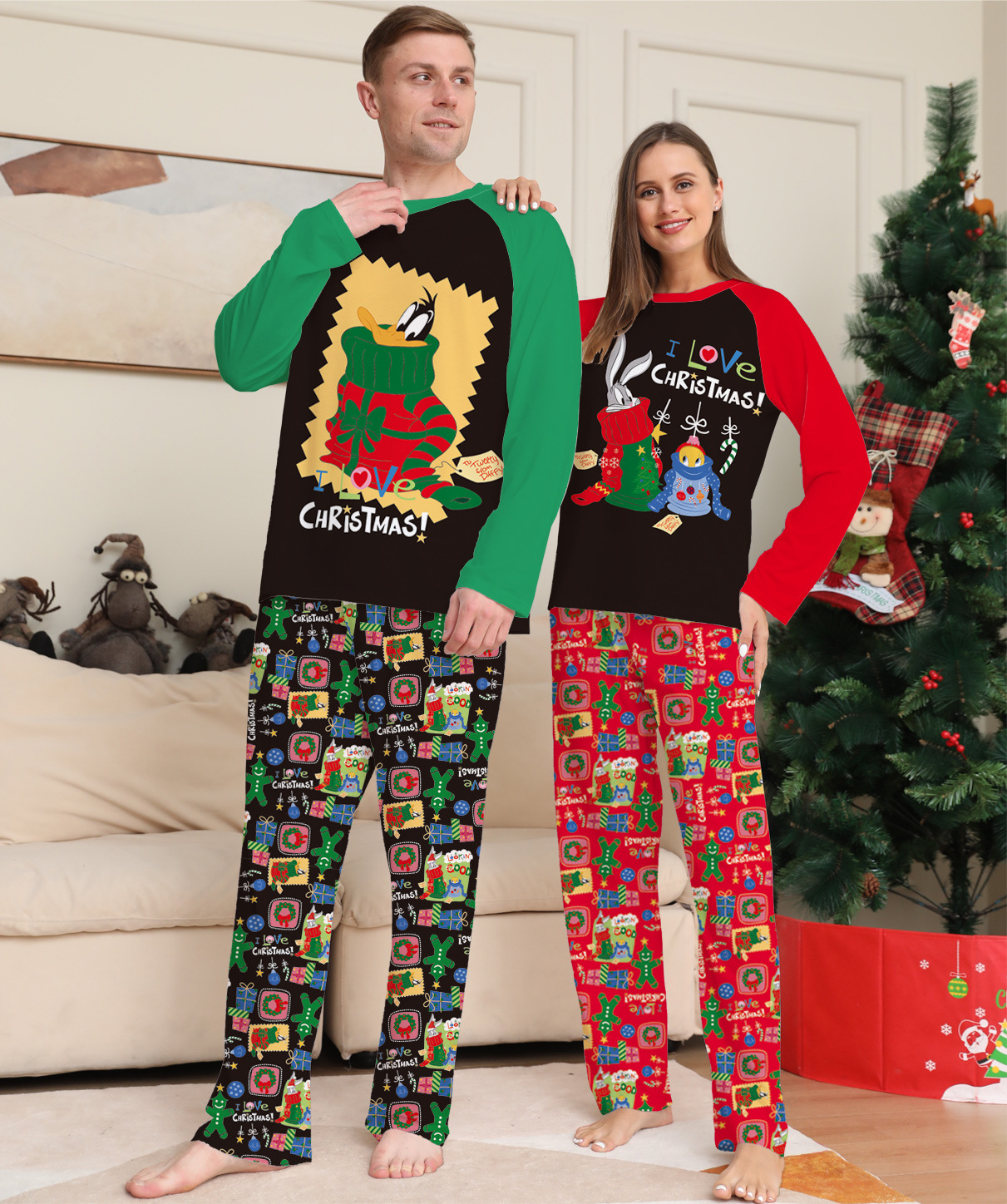 Title 3, Rote Weihnachts-Pyjamas im Anzug-Design mit süß...