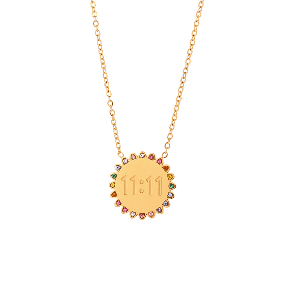 Title 10, Halskette mit 18-Karat-Gold-Micro-Inlay-Strass-...