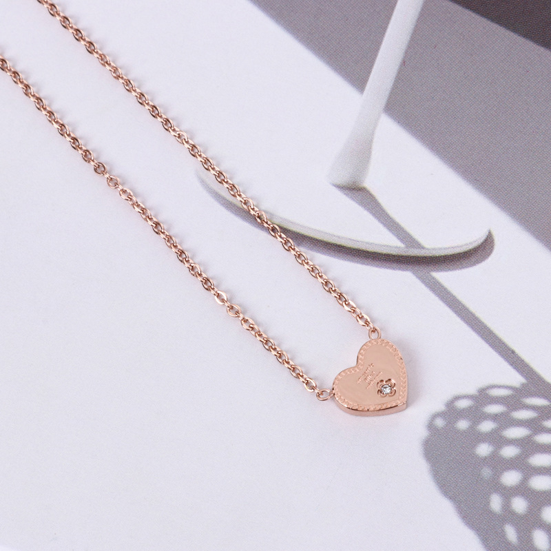 Title 2, Language Single Diamond Peach Heart Short Necklace