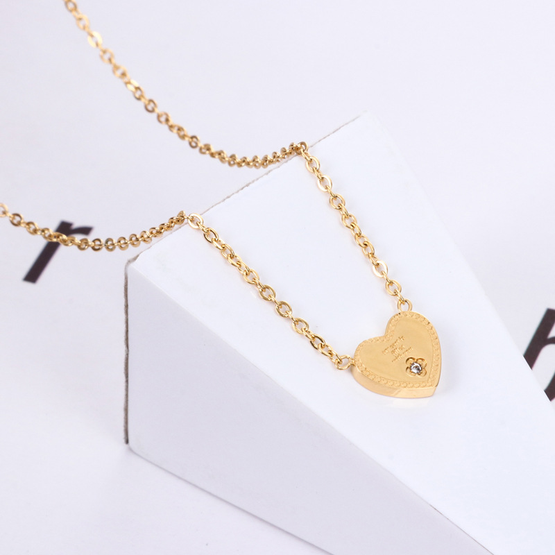 Title 5, Language Single Diamond Peach Heart Short Necklace