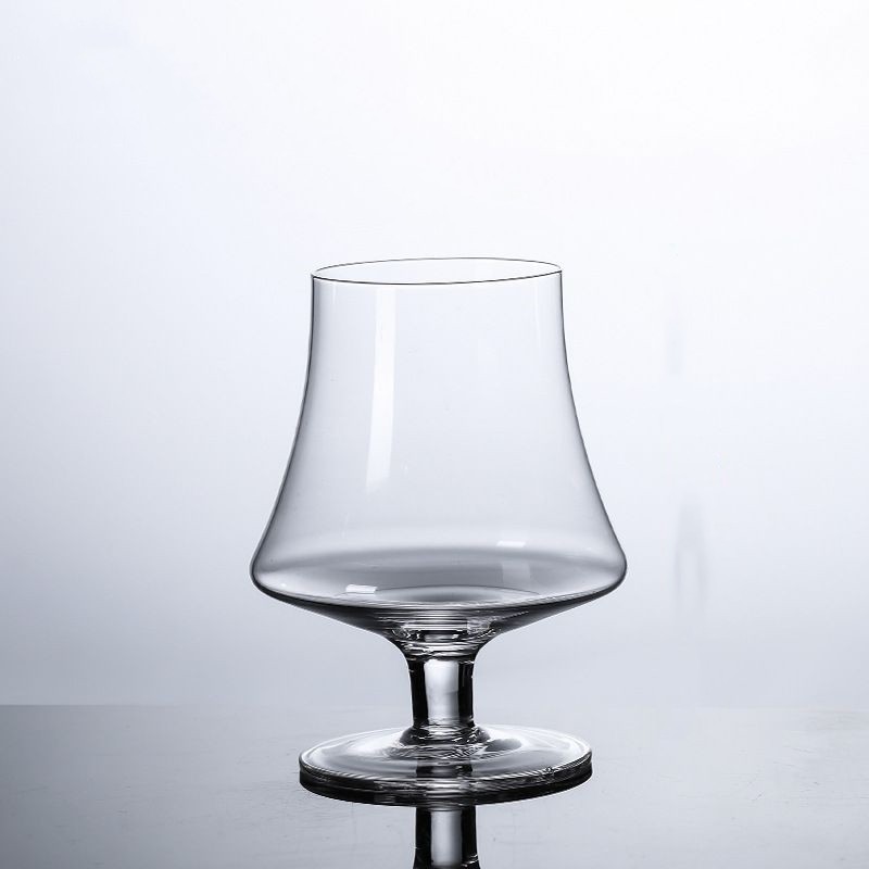 Title 2, Brandy Wine Glass mit dünnem Taillen Design Ele...