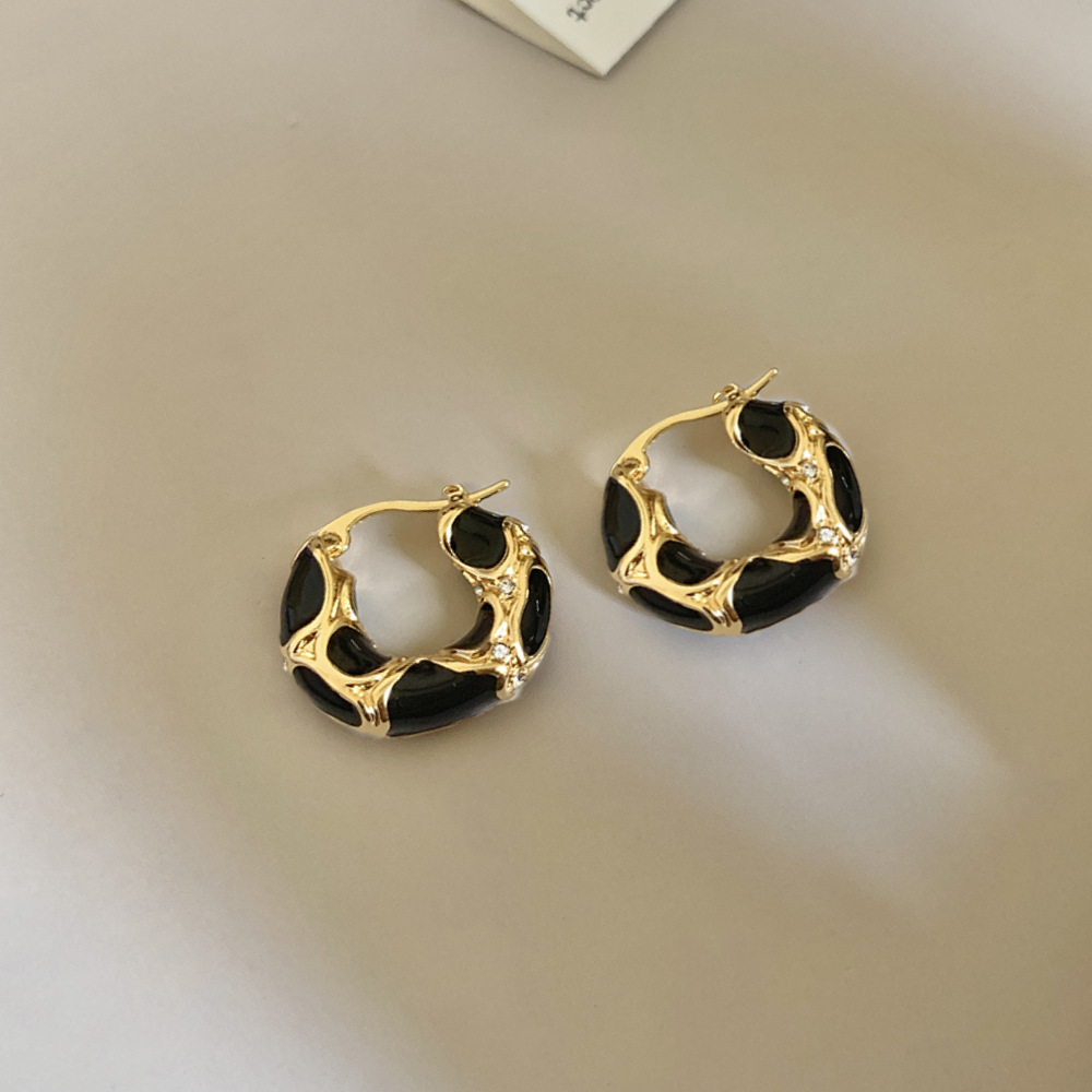 Title 7, Kolczyki Morandi Ear Studs Ozdoba Damska