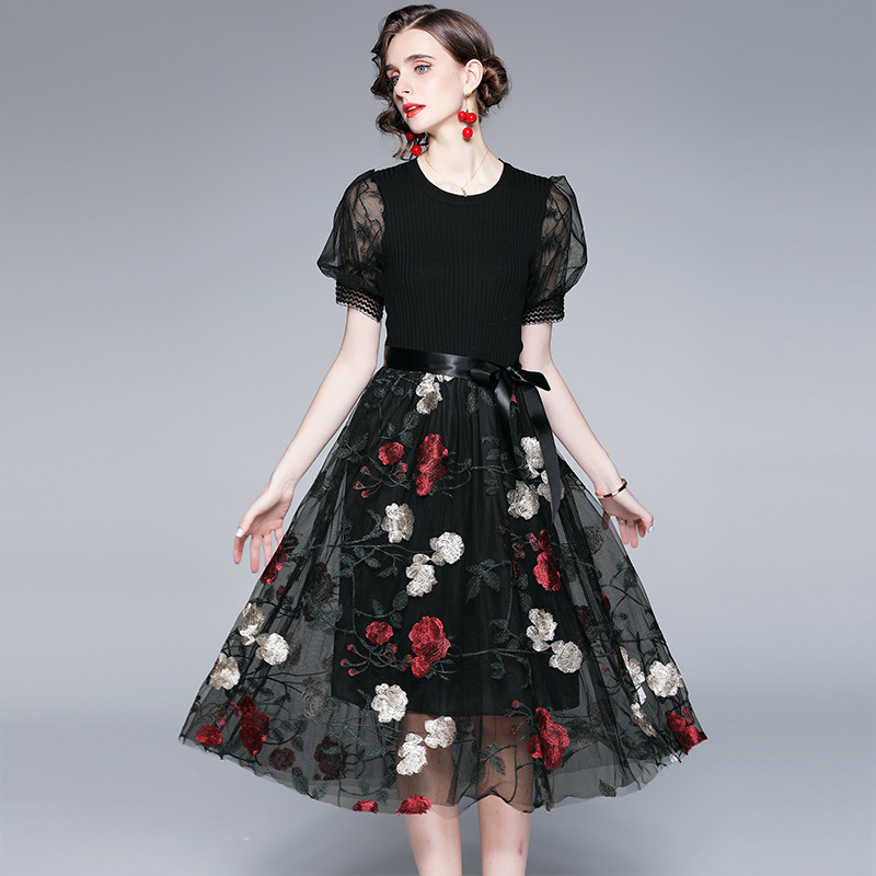 Bubble-Sleeve Mesh Embroidered Dress, picture 2 of 8