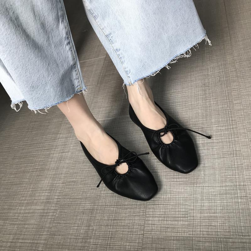 Title 5, Flat All-match Soft Bottom Lace-up Shoes Women